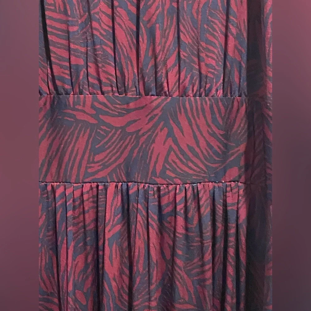 LOFT Maxi Dress – XS – Maroon & Navy Palm Print | Wedding Guest | Boho Chic - Picture 7 of 10